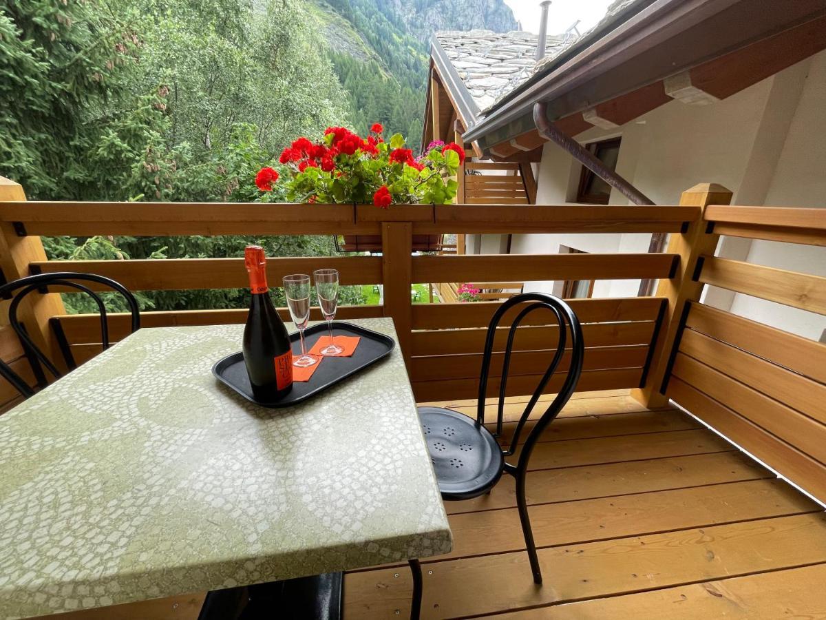 Hotel Aigle Courmayeur Exterior foto